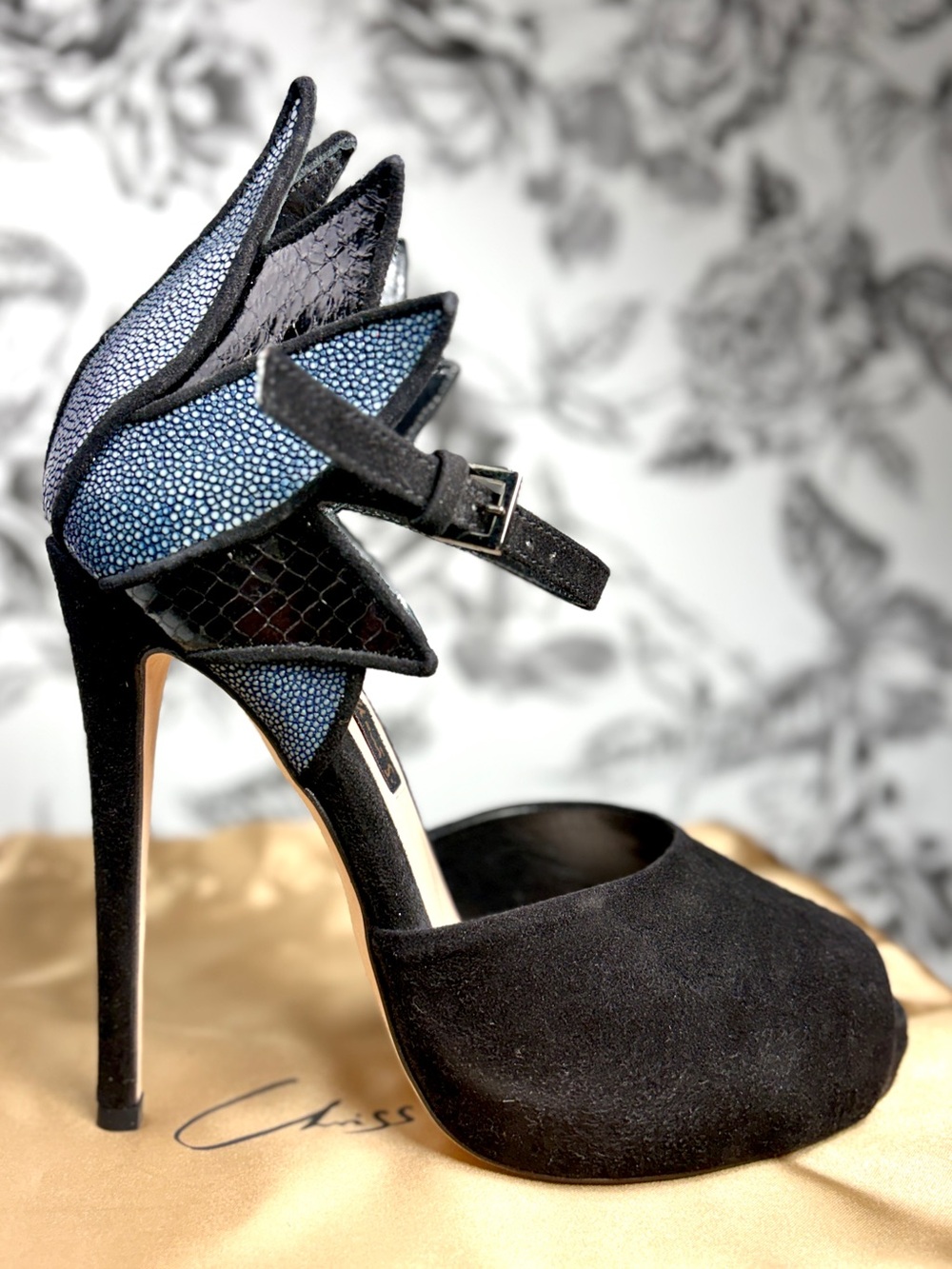 Chrissie Morris “Anastasia” Blue Stingray/Black Suede Peeptoe 120mm Heels Sz 6.5